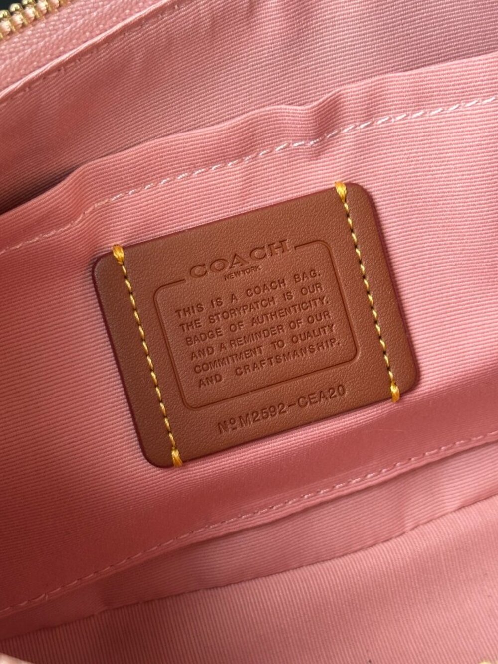 🌸Coach Pink Signature Shoulder Bag With Tea Rose Charm Crossbody Strap - Picture 7 of 10